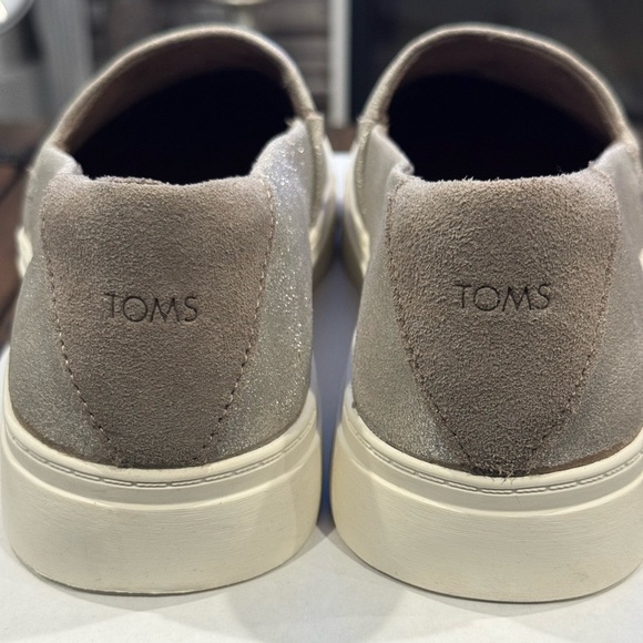 TOMS Kameron Slip On Sneaker (NWOT)